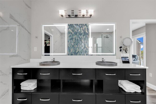 Building Photo - 276 Lewis Cir