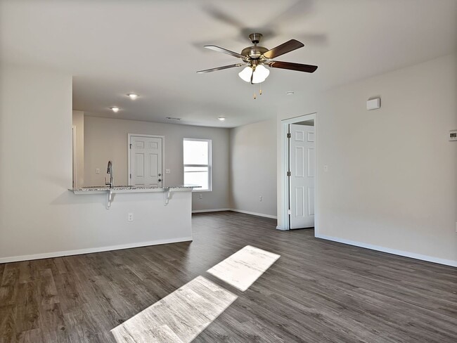 Building Photo - 8129 Sunflower Wy