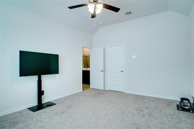 Building Photo - 2325 Brightstone Dr
