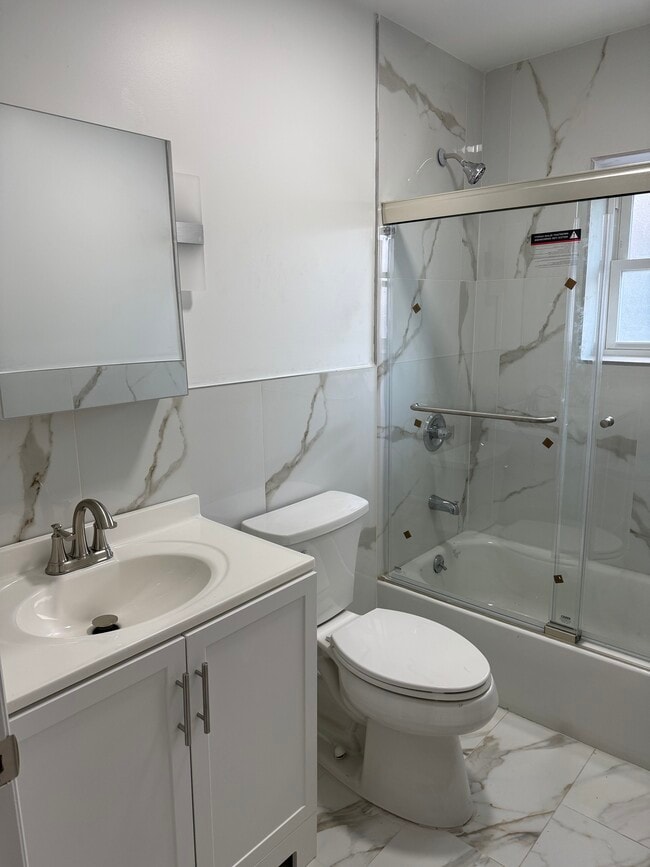 Building Photo - 47 Morgan St