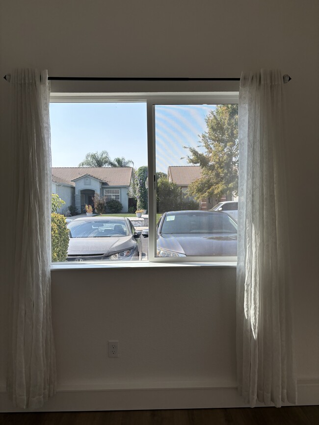 Living room window - 9120 Bridalveil Cir