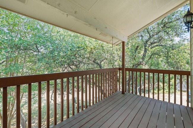 Building Photo - 2005 S Oak Canyon Rd