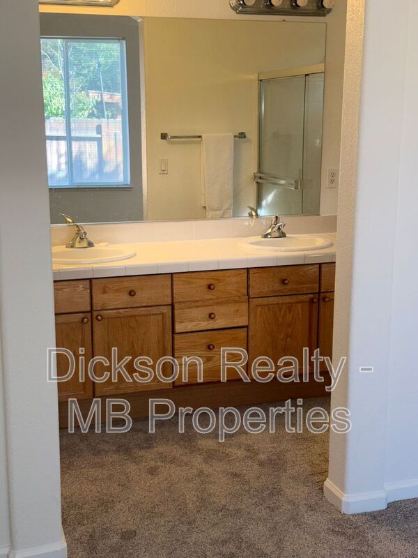 Building Photo - 155 Sagebrook Dr