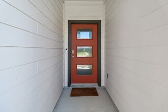 Building Photo - 14814 Cold Water Dr