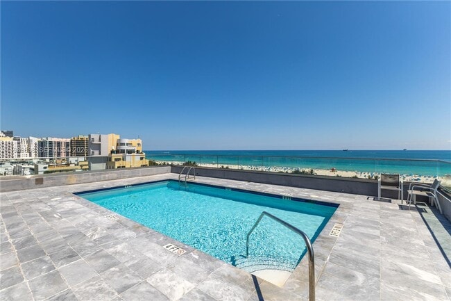 Building Photo - 1255 Collins Ave