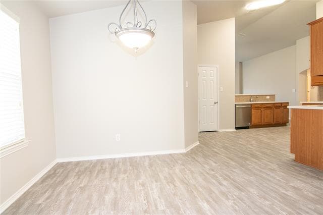 Building Photo - 2645 Elderberry Ln