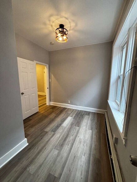 Building Photo - 243 Lexington Ave