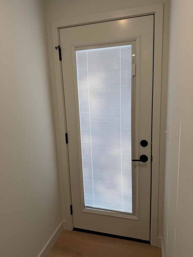 Building Photo - 1007 Jefferson St