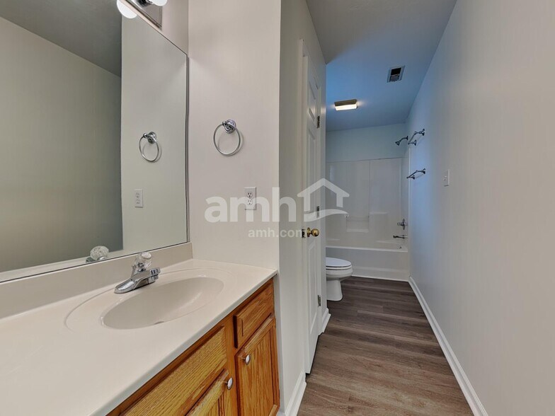 Building Photo - 8617 Rayworth Trl