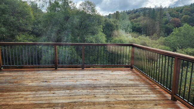 Building Photo - Lake Wildwood Home with Granny unit