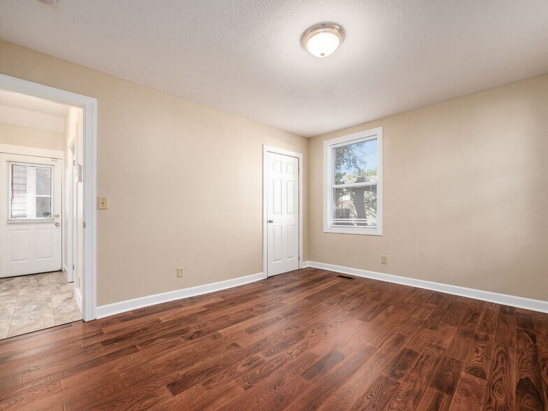 Building Photo - 1447 Hunter Ave