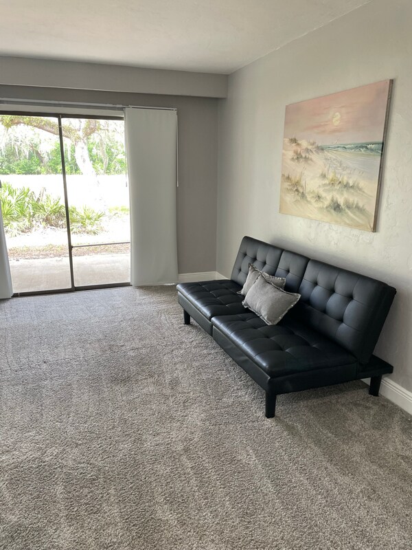 Building Photo - 5023 Sherwood Ln