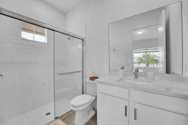 Building Photo - 601 Hookline Cir