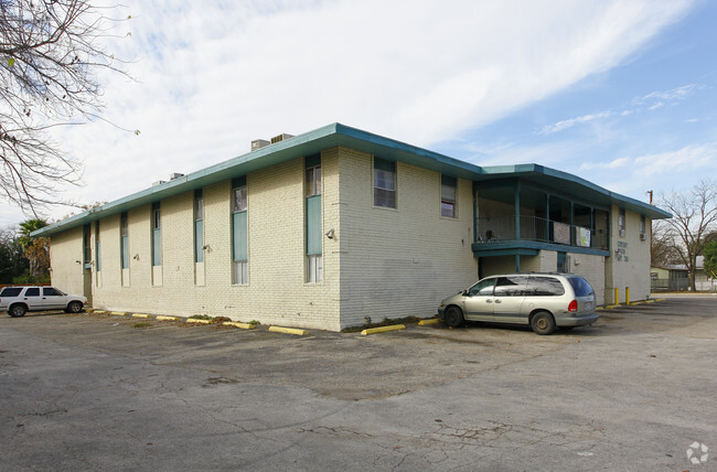 Primary Photo - Century South Apartments