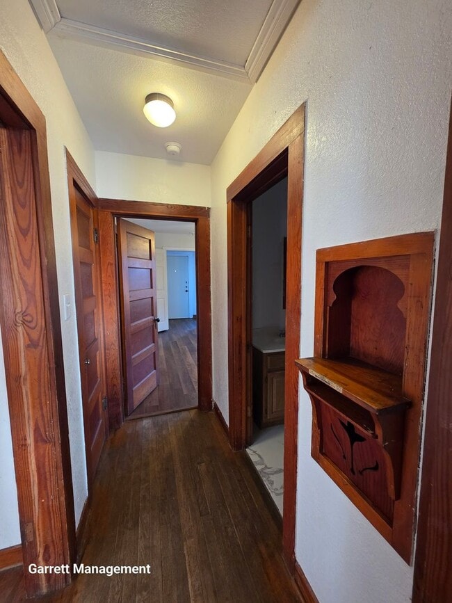 Building Photo - 2/1 House in Lampasas