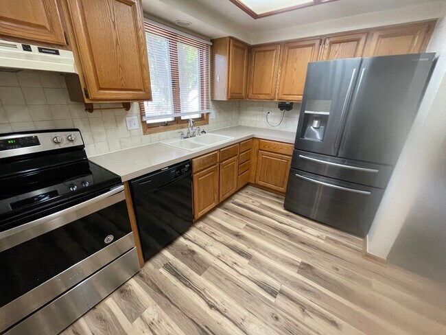 Building Photo - 2315 43rd Ave Ct