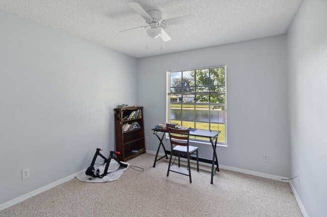 Building Photo - 1007 Jacaranda Cir