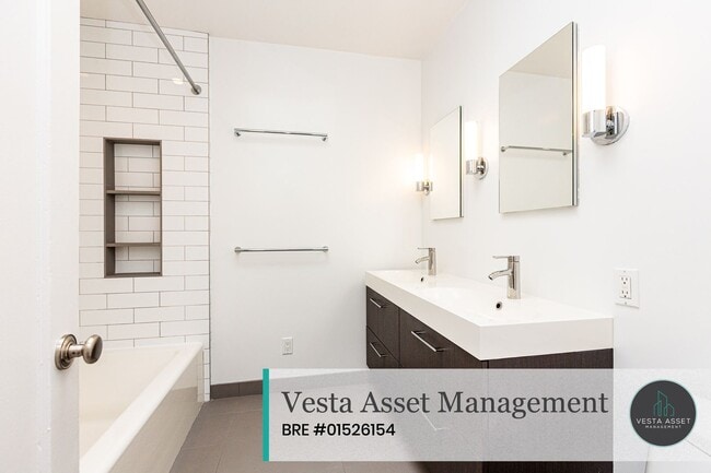 Building Photo - Bright 2BR + Office Single-Family Home wit...