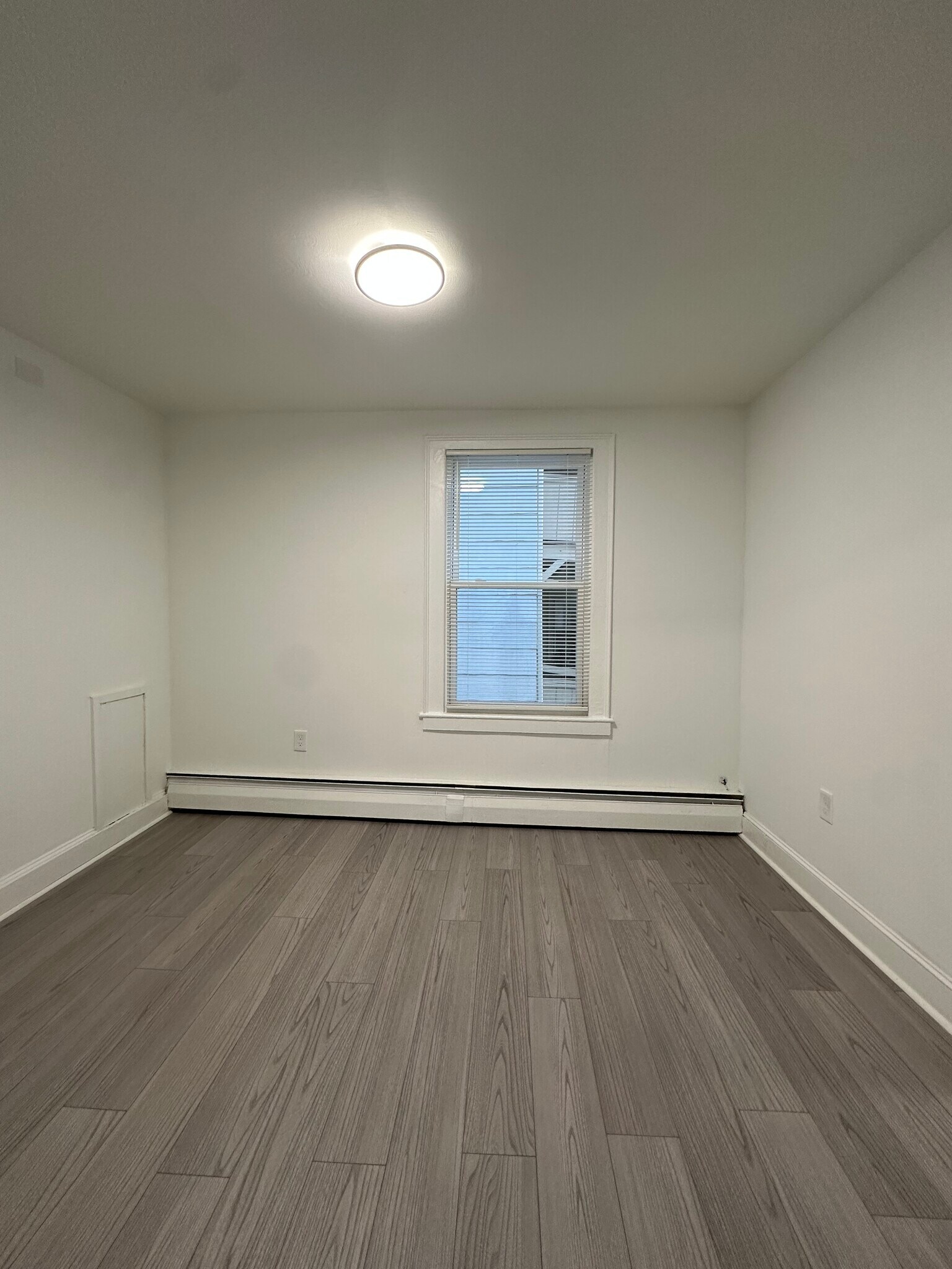 Building Photo - 176 Pearl St