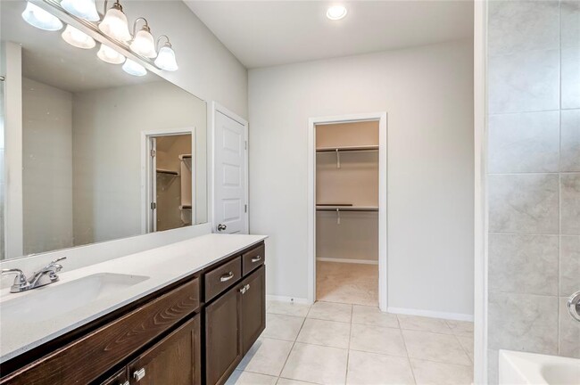 Building Photo - 2721 Winding Creek Rd