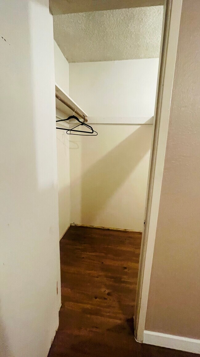 Building Photo - 27295 Vista Ave