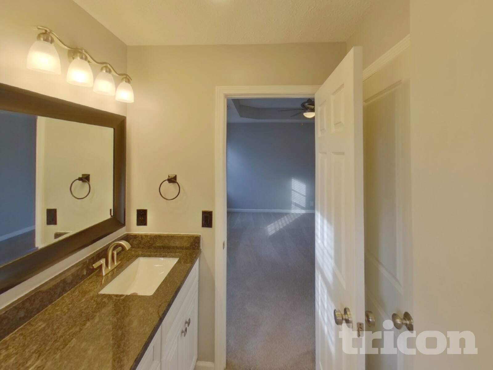 Building Photo - 1456 Colyn Avenue