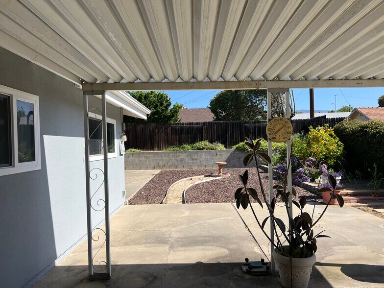 Building Photo - 7548 Newport Dr