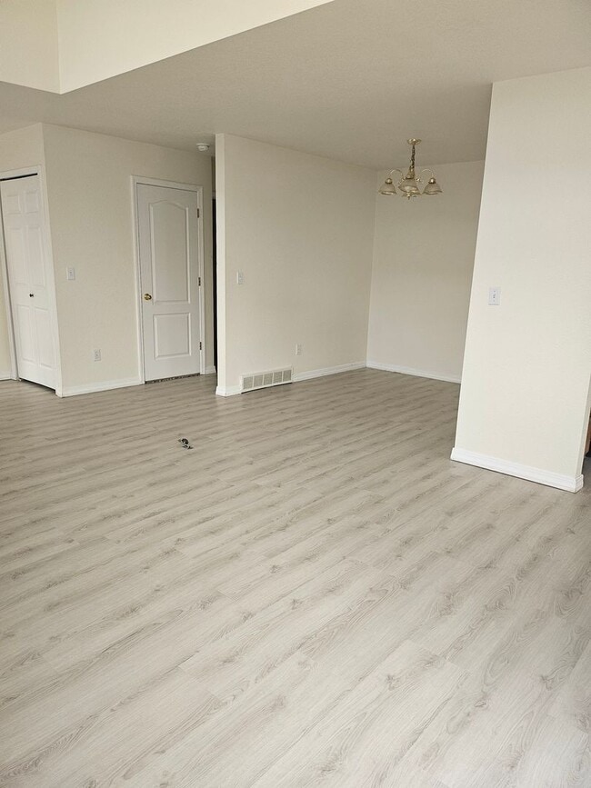 Building Photo - 2602 Timberwood Dr