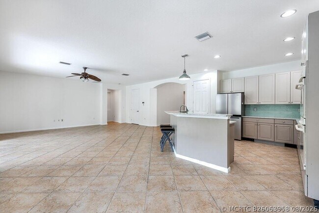 Building Photo - 116 Bella Vista Way