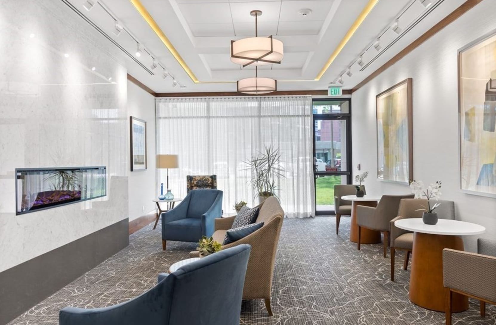 Buidling Lobby - 6 Whittier Plz