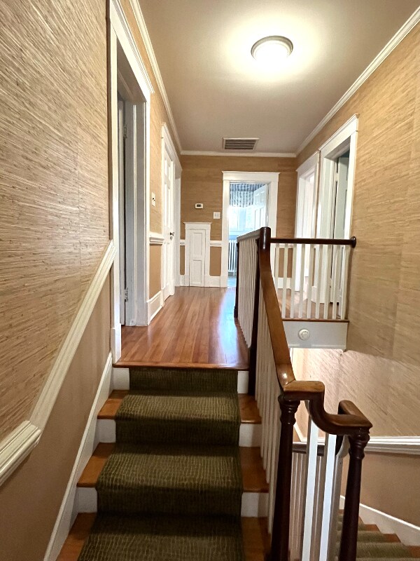 Building Photo - 244 Meadowbrook Rd