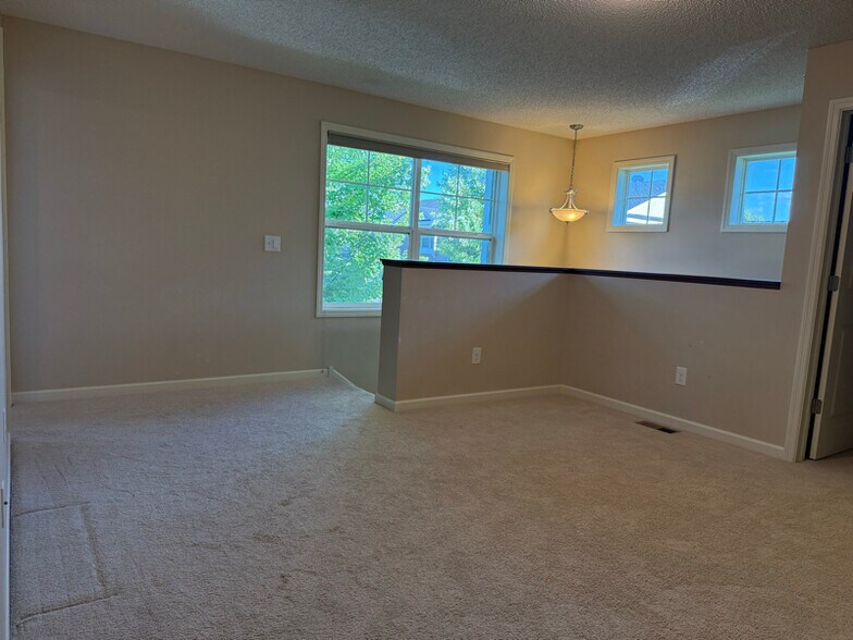 Building Photo - 15726 60th Ave N