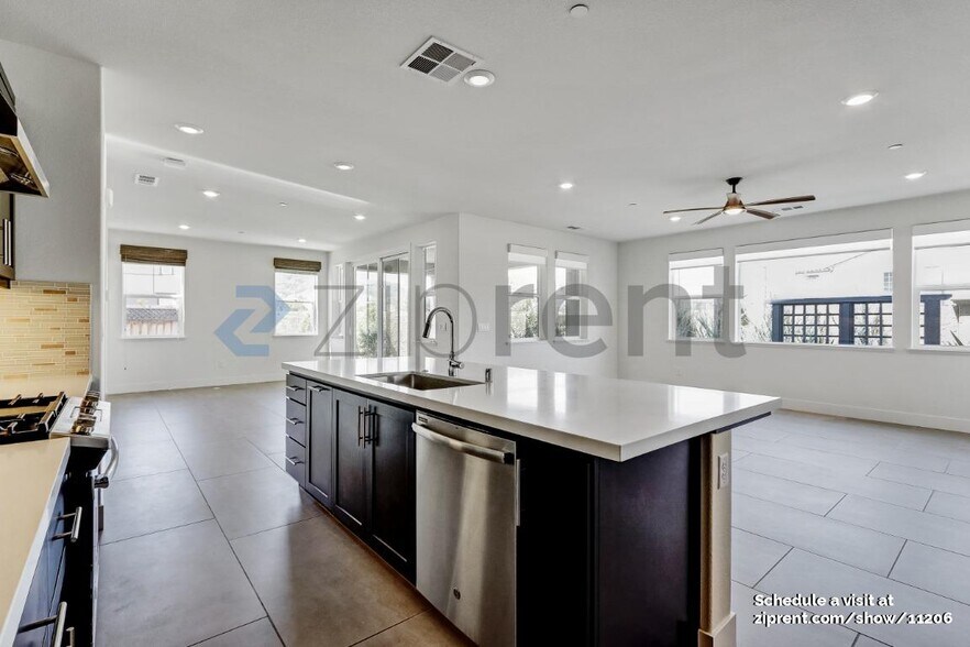 Building Photo - 7150 Kirigin Way