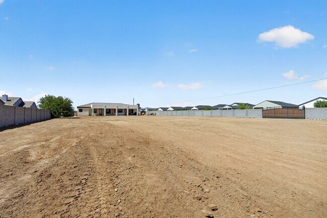 Building Photo - Luxury Meets Country Charm: Custom 5BR Home on Acreage in San Tan Valley