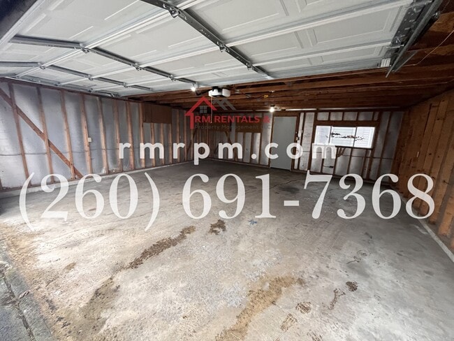 Building Photo - 439 E Taber St