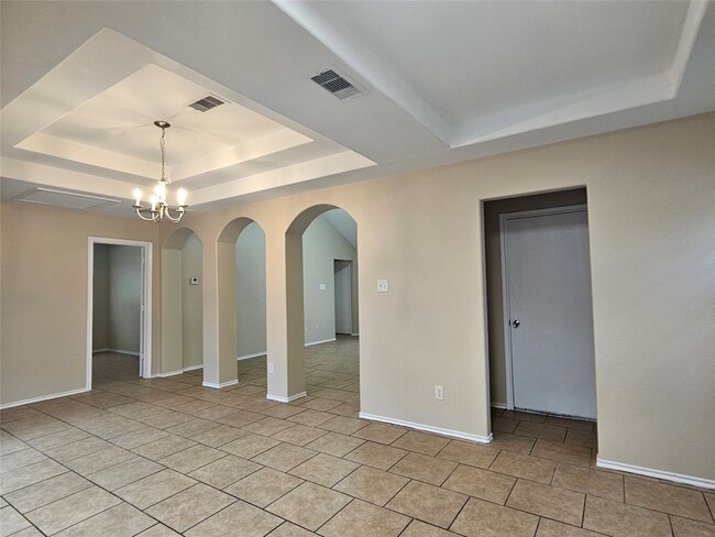 Building Photo - 500 Birch Cluster Ct