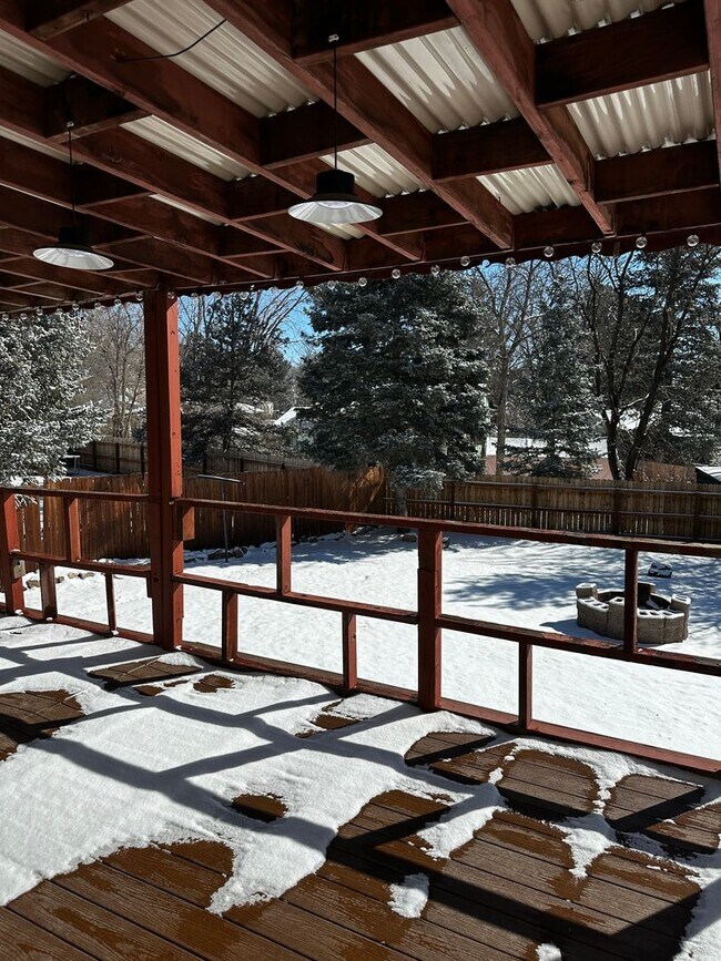 Building Photo - READY NOW!! Fantastic 4-bedroom,2 bath 1 car garage!