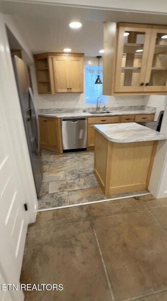 Building Photo - 167 Garden Rd