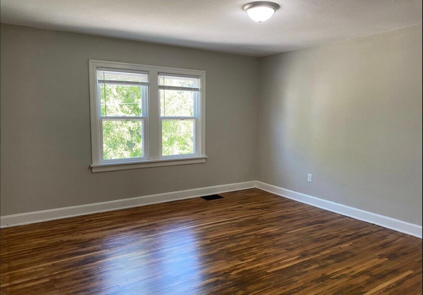 Bedroom 1 - 1103 E McCarty St