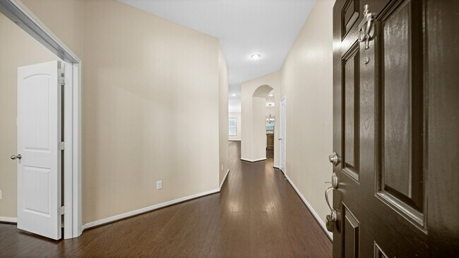 Building Photo - 8602 Austin Thomas Dr