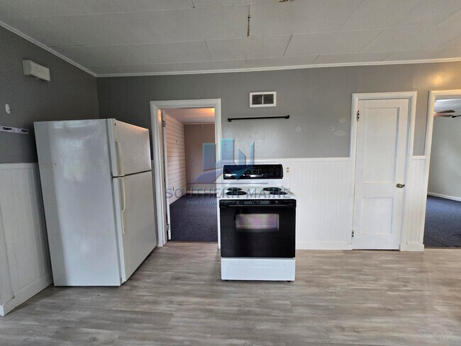 Building Photo - 57 Eustis St