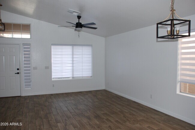 Building Photo - 249 W Grovers Ave