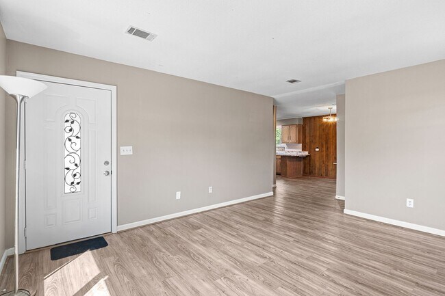 Building Photo - 3519 Goldfinch Drive