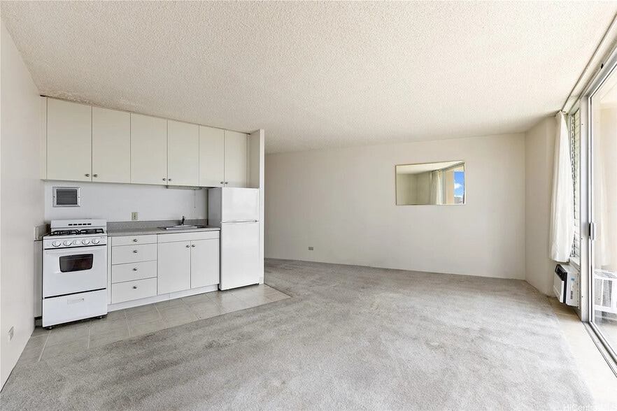 Building Photo - 750 Amana St