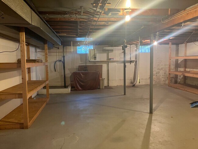 Building Photo - 2406 Triplett Blvd