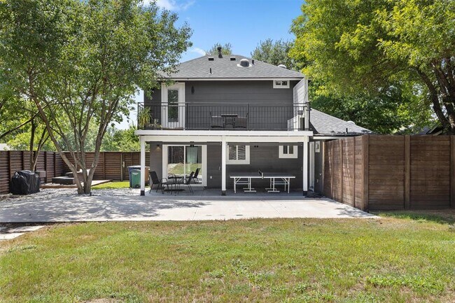 Building Photo - 4512 W Village Ct