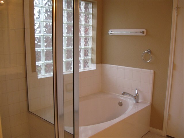 Building Photo - 5123 Chase Park Gate St