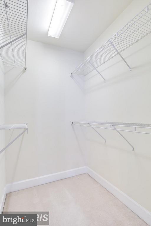 Building Photo - 2159 Oberlin Dr