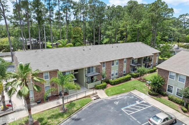 Building Photo - 3737 Loretto Rd