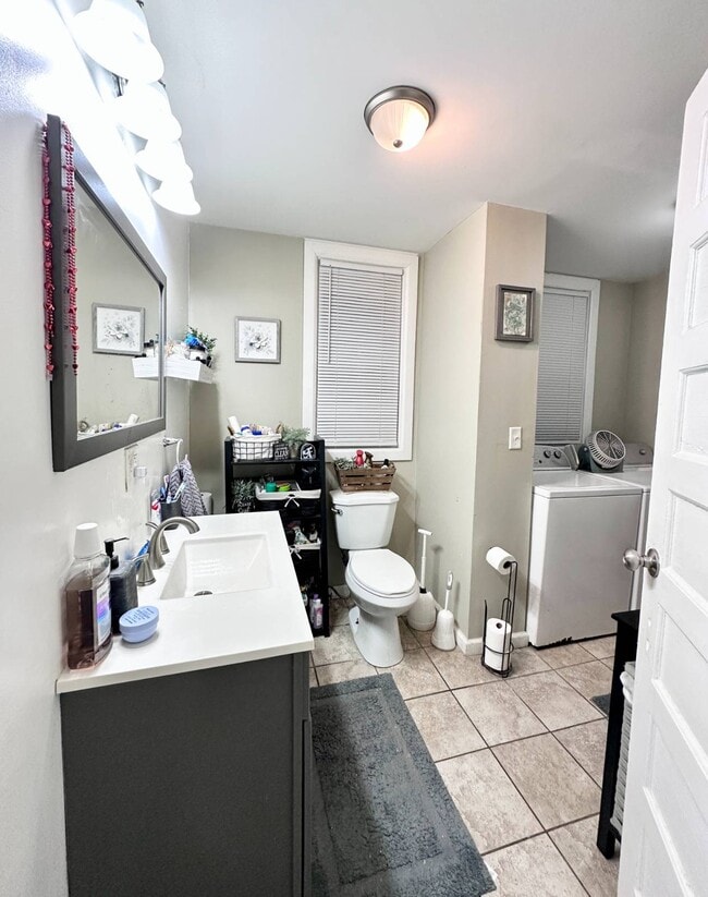 Building Photo - 1050 Wendell Ave